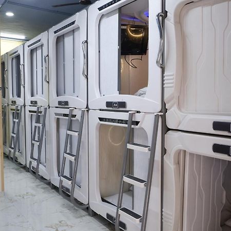 Astropods Hotel Mumbai Luaran gambar