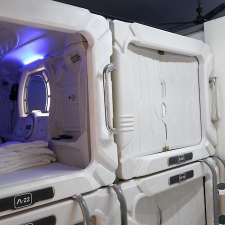 Astropods Hotel Mumbai Luaran gambar