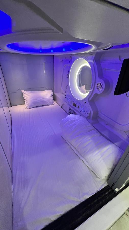Astropods Hotel Mumbai Luaran gambar