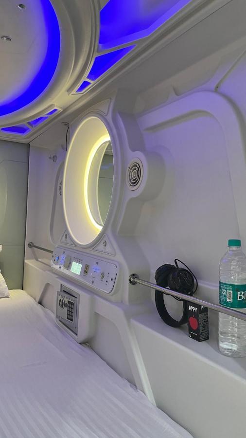 Astropods Hotel Mumbai Luaran gambar