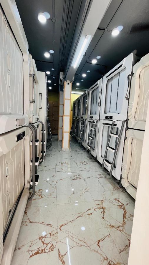 Astropods Hotel Mumbai Luaran gambar