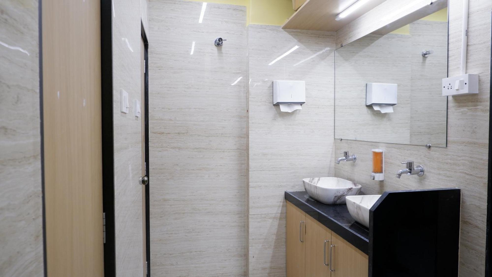 Astropods Hotel Mumbai Luaran gambar