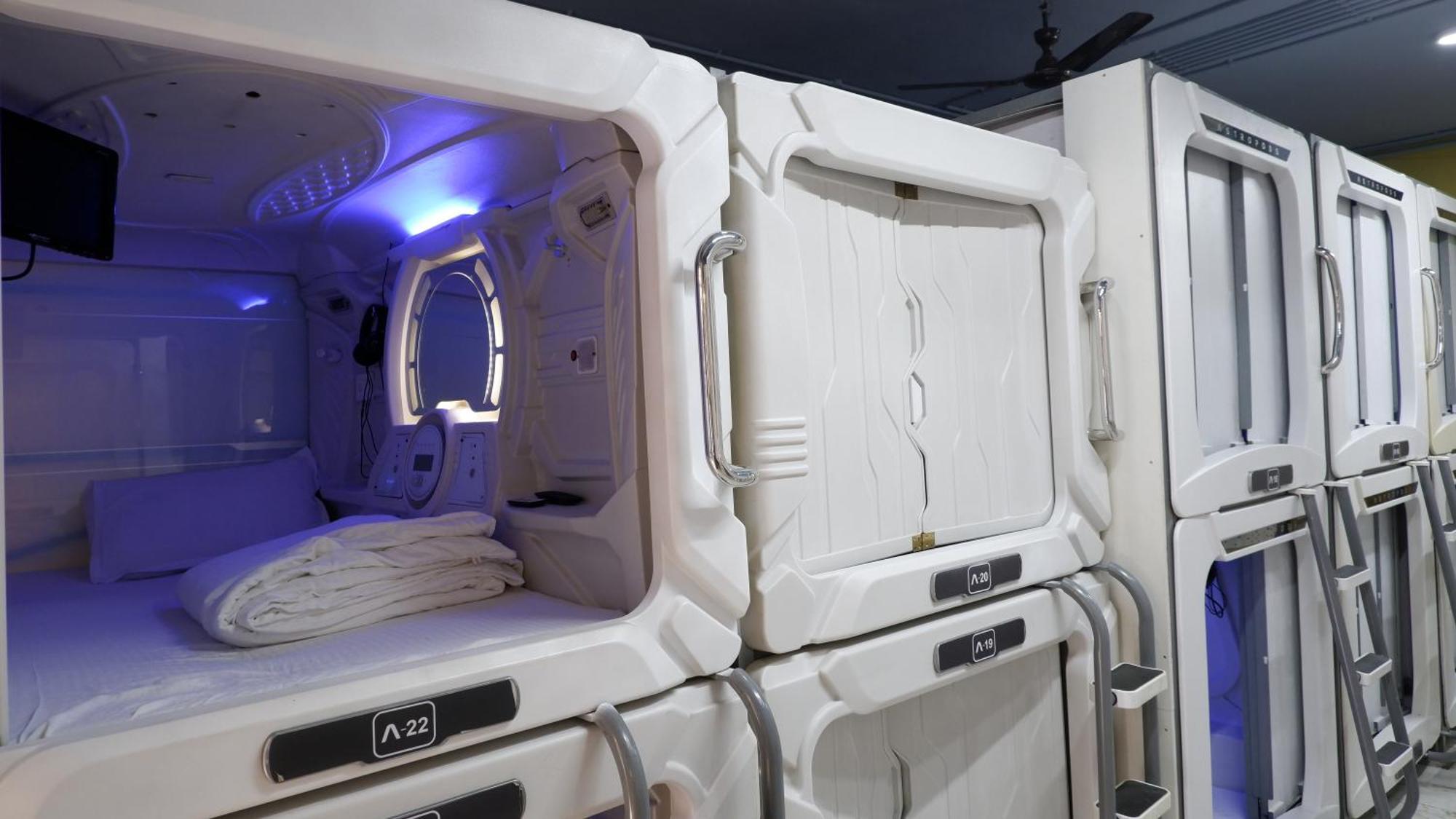 Astropods Hotel Mumbai Luaran gambar