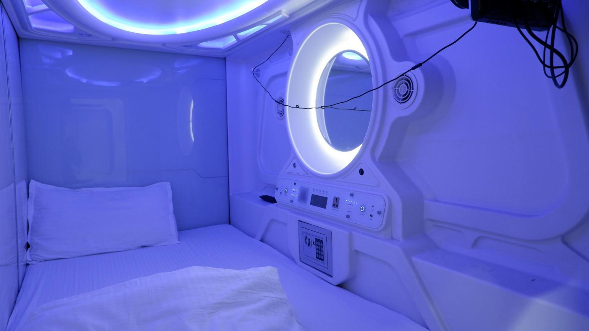 Astropods Hotel Mumbai Luaran gambar